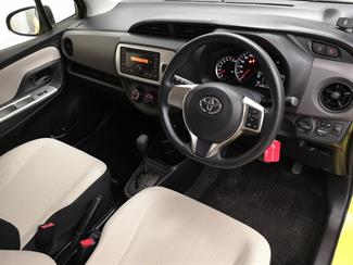 2016 Toyota Vitz - Thumbnail