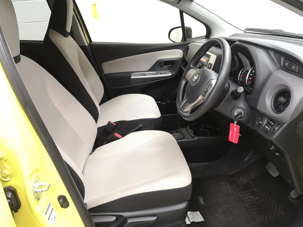 2016 Toyota Vitz