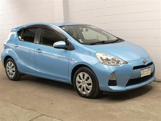 2013 Toyota Aqua - Thumbnail