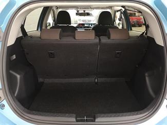 2013 Toyota Aqua - Thumbnail