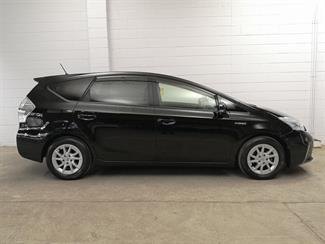 2012 Toyota Prius - Thumbnail