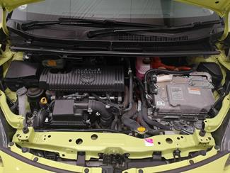 2015 Toyota Sienta - Thumbnail