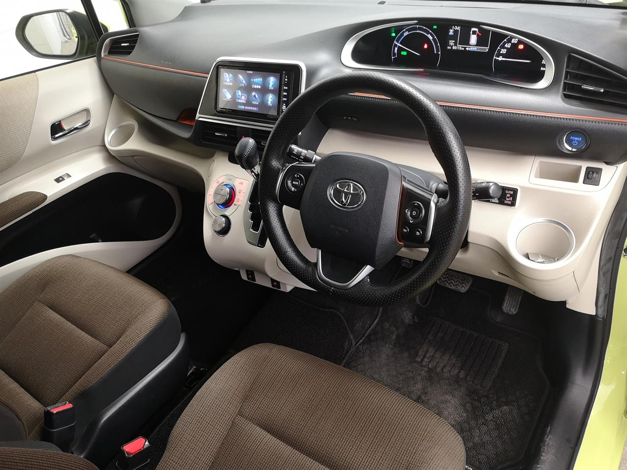 2015 Toyota Sienta