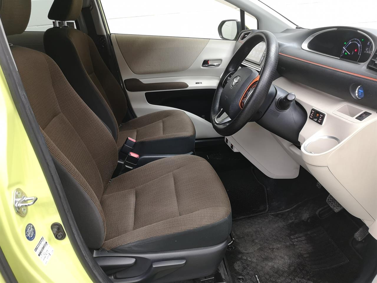 2015 Toyota Sienta