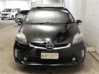 2012 Toyota Prius - Thumbnail