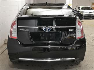 2012 Toyota Prius - Thumbnail