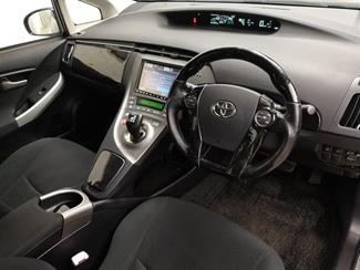 2012 Toyota Prius - Thumbnail