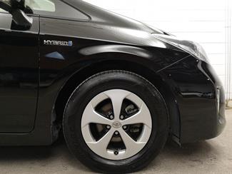 2013 Toyota Prius - Thumbnail