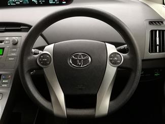 2013 Toyota Prius - Thumbnail