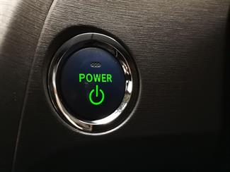 2014 Toyota Prius - Thumbnail