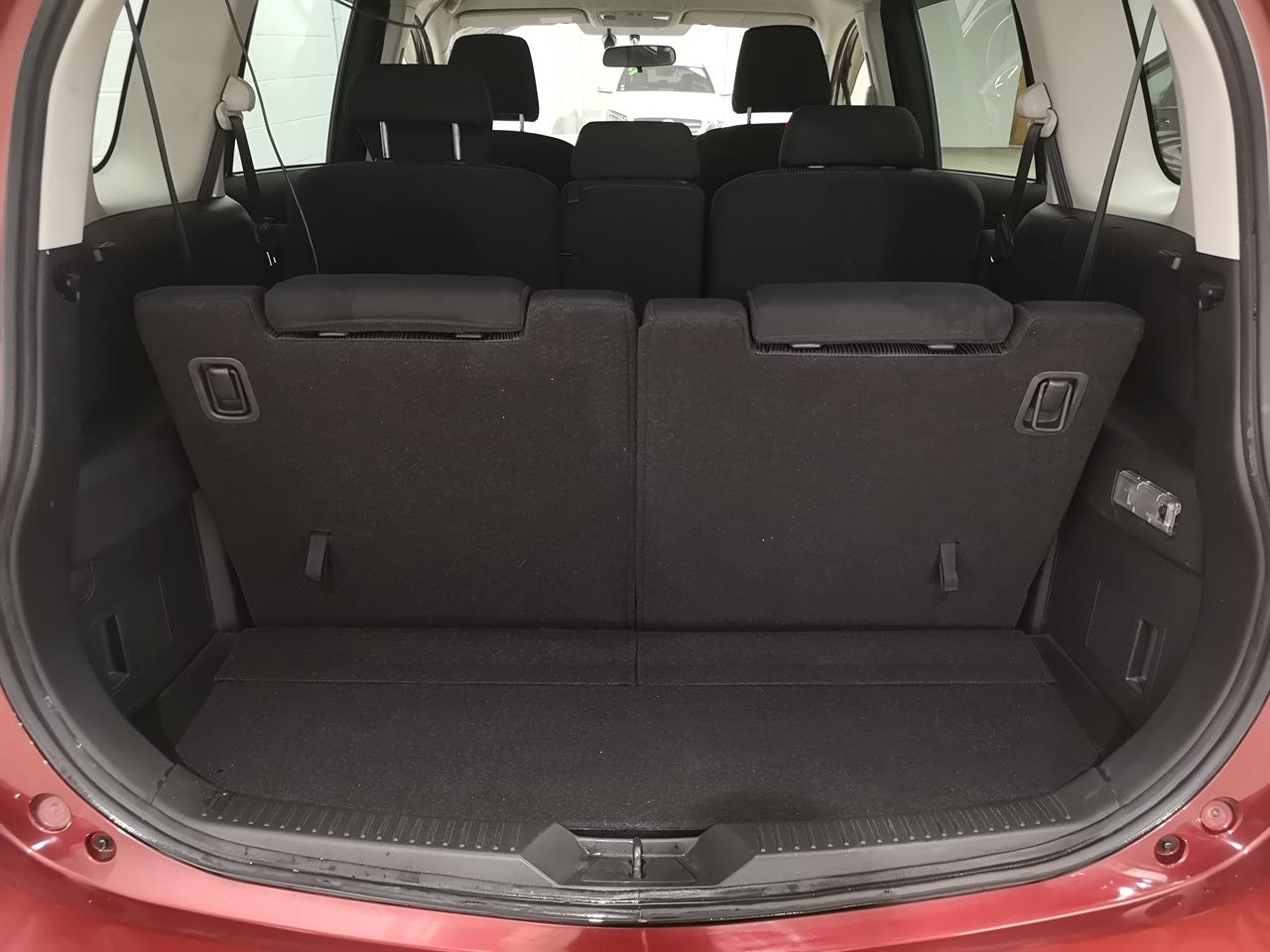 2012 Mazda Premacy