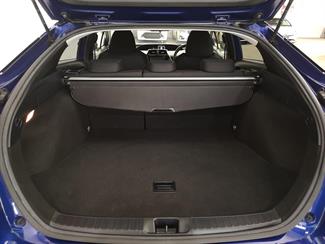 2016 Toyota Prius - Thumbnail