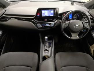 2018 Toyota C-HR - Thumbnail