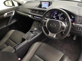 2013 Lexus CT 200H - Thumbnail