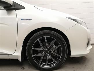 2015 Honda Grace - Thumbnail