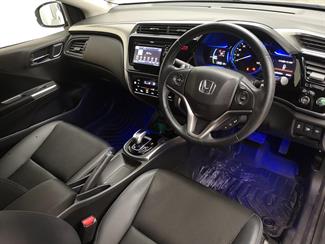 2015 Honda Grace - Thumbnail