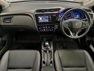 2015 Honda Grace - Thumbnail