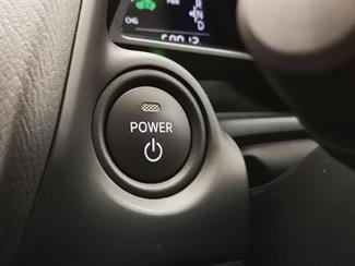 2017 Mazda Axela - Thumbnail