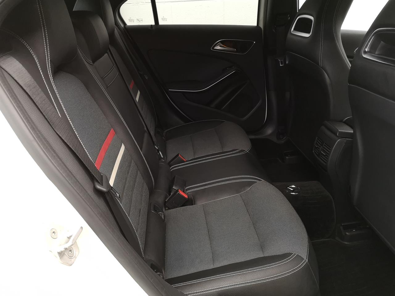 2015 Mercedes-Benz A 180