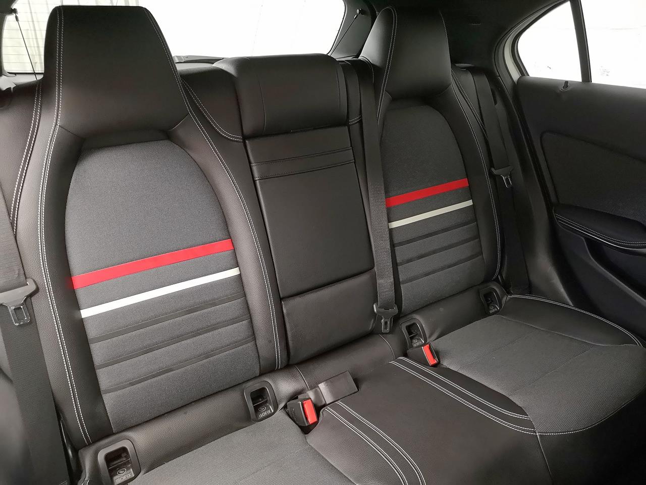 2015 Mercedes-Benz A 180