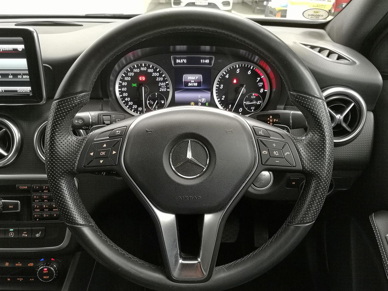 2015 Mercedes-Benz A 180