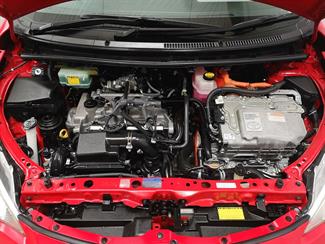 2014 Toyota Aqua - Thumbnail