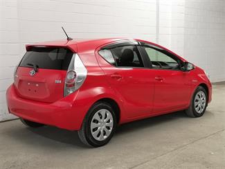 2014 Toyota Aqua - Thumbnail