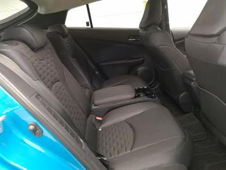 2019 Toyota Prius - Thumbnail