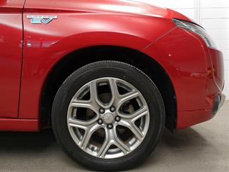 2015 Mitsubishi Outlander - Thumbnail