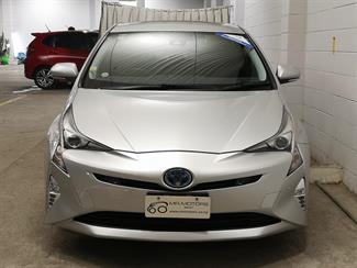 2017 Toyota Prius - Thumbnail