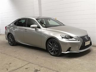 2013 Lexus IS 300H - Thumbnail