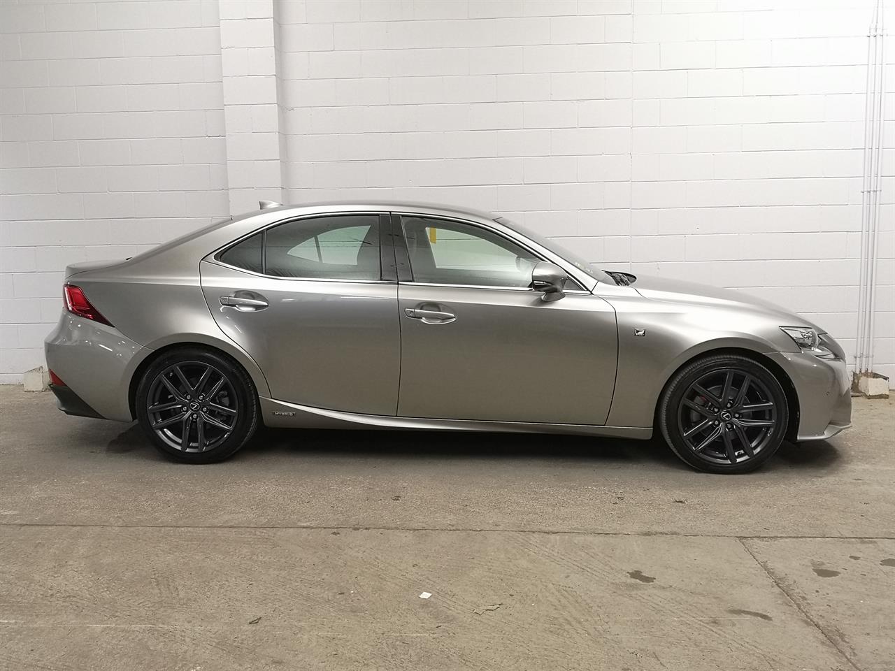 2013 Lexus IS 300H