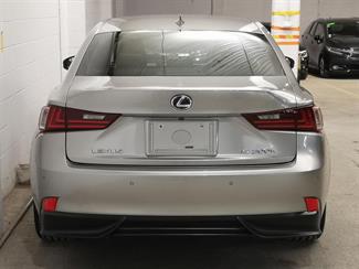2013 Lexus IS 300H - Thumbnail