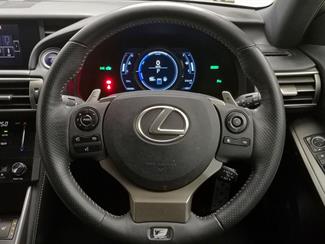 2013 Lexus IS 300H - Thumbnail