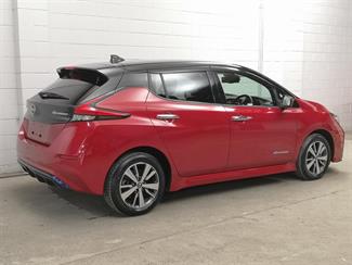 2021 Nissan Leaf - Thumbnail