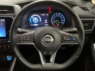 2021 Nissan Leaf - Thumbnail
