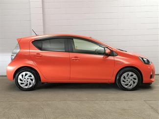 2014 Toyota Aqua - Thumbnail