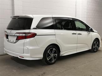 2015 Honda Odyssey - Thumbnail