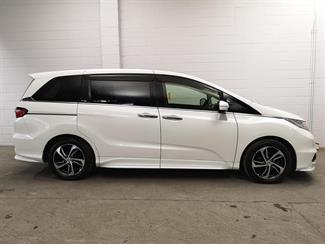 2015 Honda Odyssey - Thumbnail