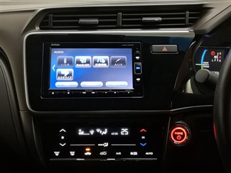 2018 Honda Grace - Thumbnail