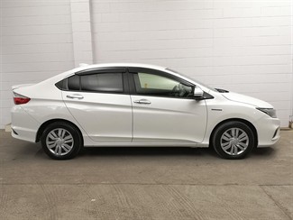 2018 Honda Grace - Thumbnail