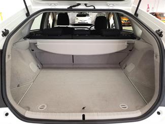 2014 Toyota Prius - Thumbnail