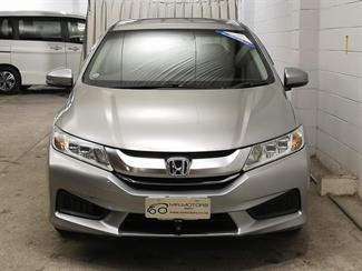 2015 Honda Grace - Thumbnail