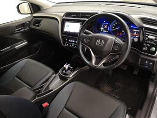 2015 Honda Grace - Thumbnail