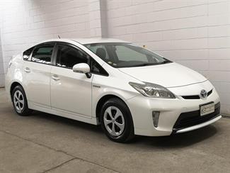 2013 Toyota Prius - Thumbnail