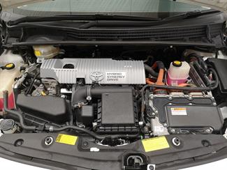 2013 Toyota Prius - Thumbnail