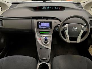 2013 Toyota Prius - Thumbnail