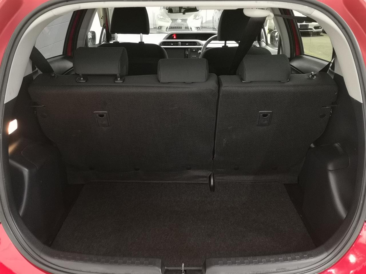 2013 Toyota Aqua