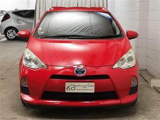 2013 Toyota Aqua - Thumbnail