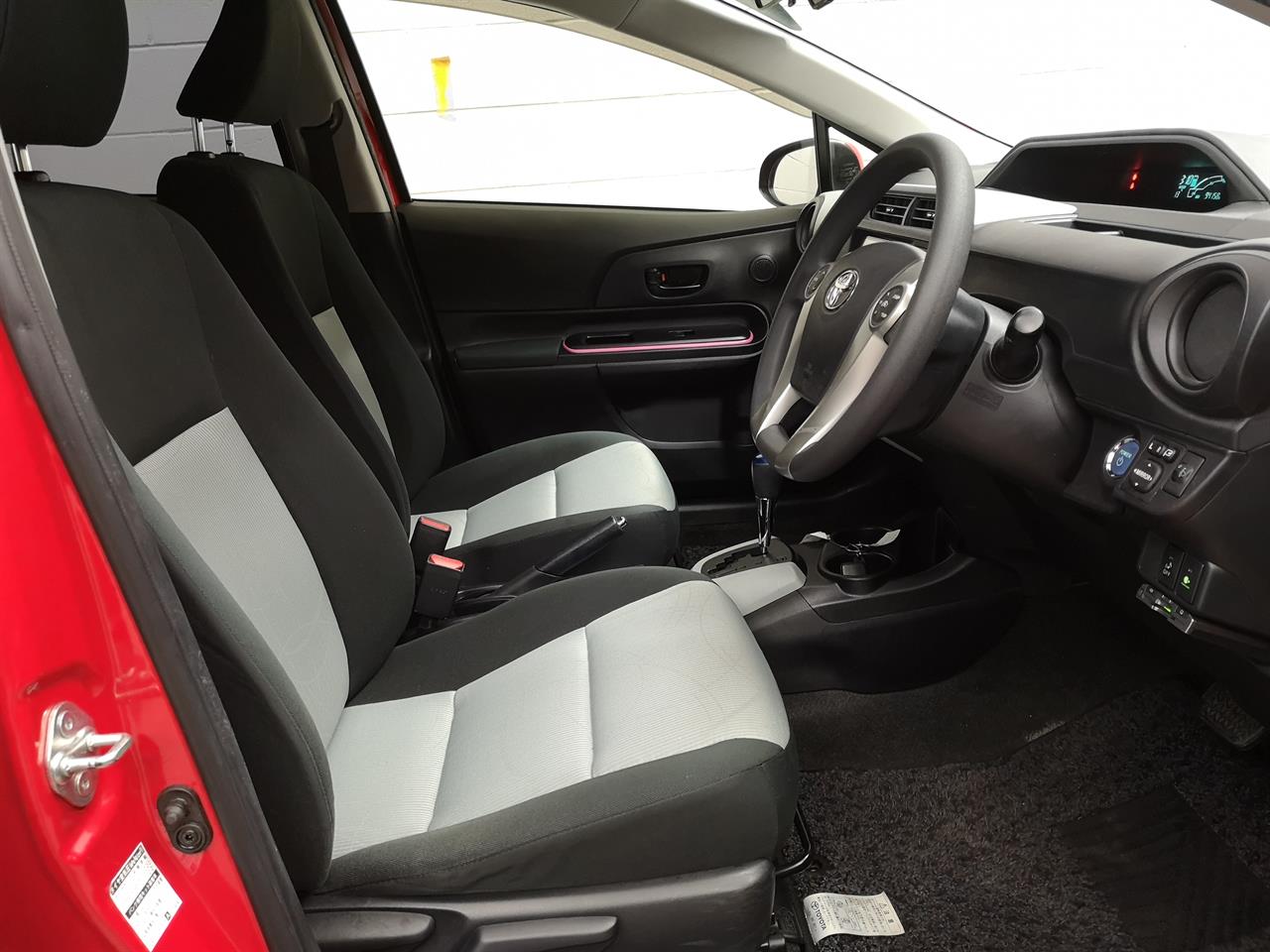 2013 Toyota Aqua